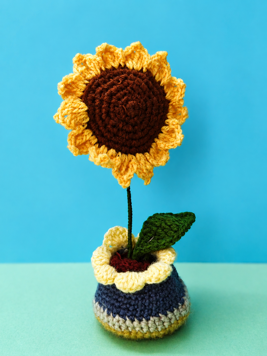 Crochet Sunflower Pot 🌻✨-image